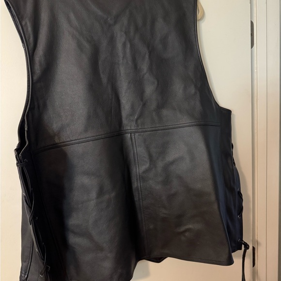 Harley Davidson Black Leather Vest - Picture 3 of 14